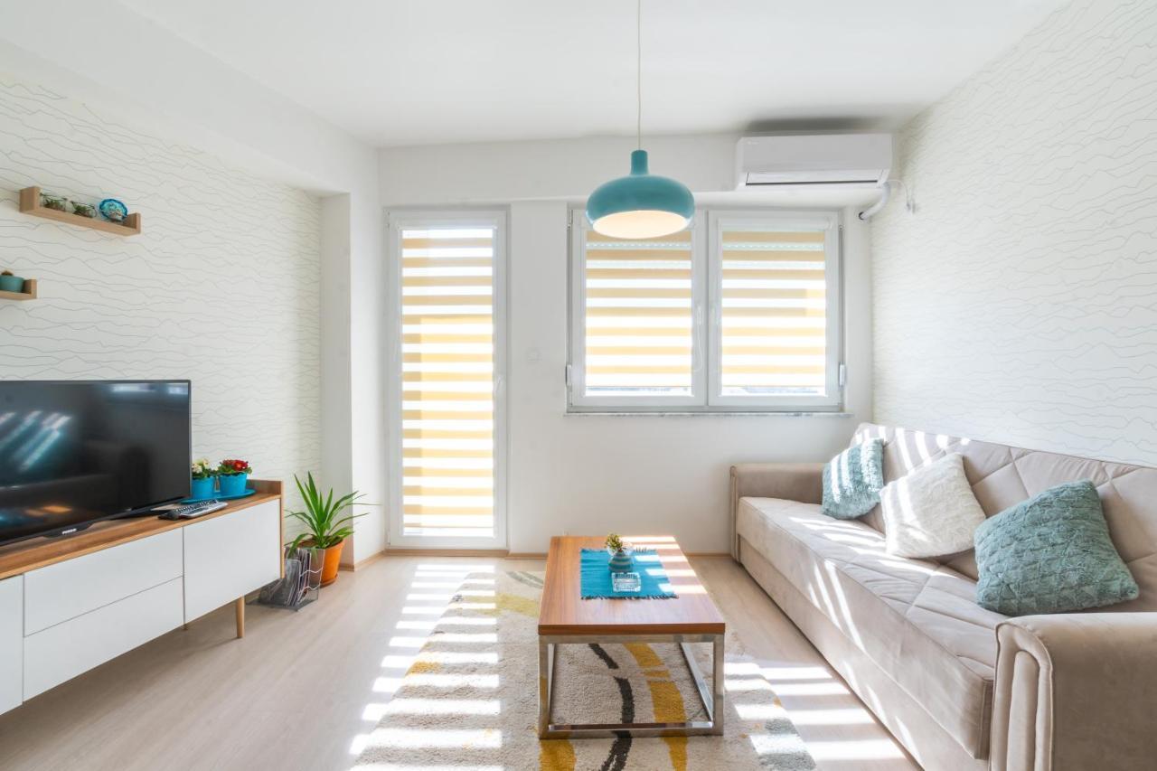• Charming ǀ Near City Mall ǀ 1Br • Apartment Скопие Екстериор снимка
